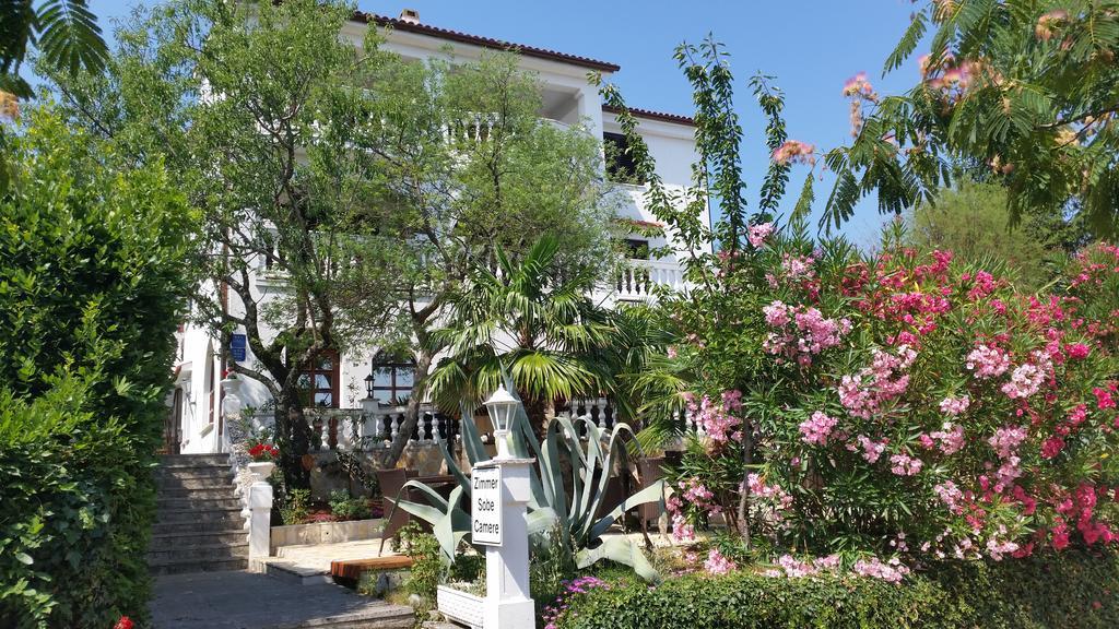 Guest House Villa Marlis มาลินสกา ภายนอก รูปภาพ