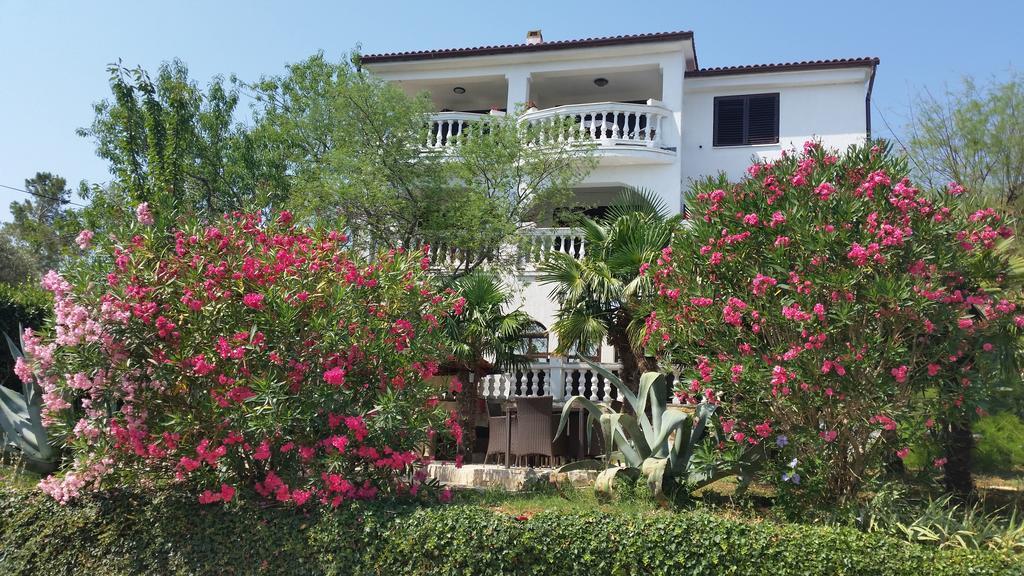 Guest House Villa Marlis มาลินสกา ภายนอก รูปภาพ