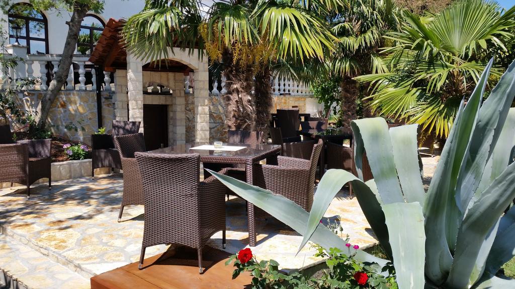 Guest House Villa Marlis มาลินสกา ภายนอก รูปภาพ